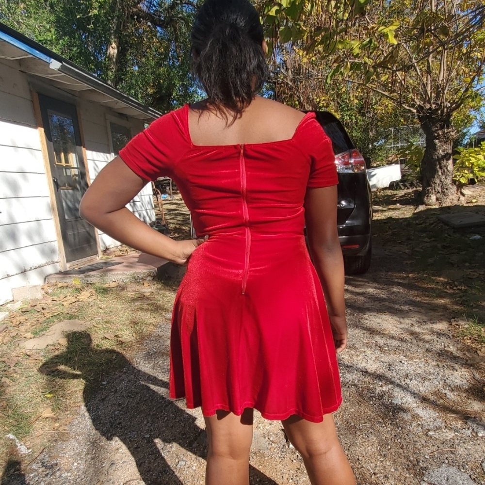 Dress - Picture 2 of 4